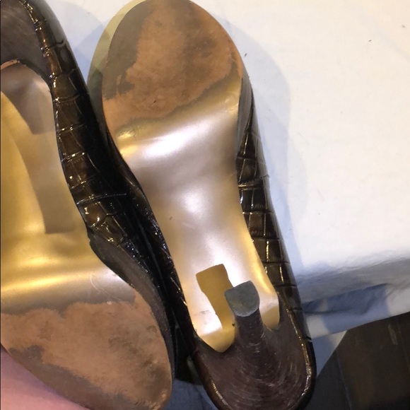 Tahari high heeled pumps, leather, size 9 - Picture 10 of 11